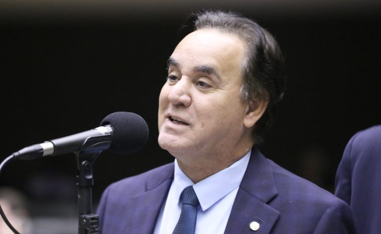 Adilson Barroso é convocado para tomar posse  - Espia Essa