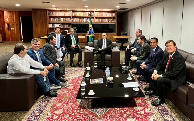 Tem reunião da bancada amazonense - Deixa eu te falar