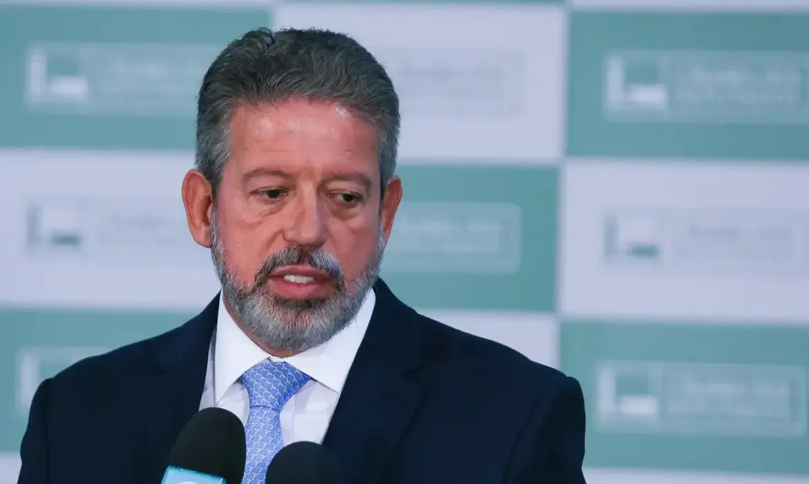 Lira anuncia comissão especial para analisar PL da Anistia - Deixa eu te falar