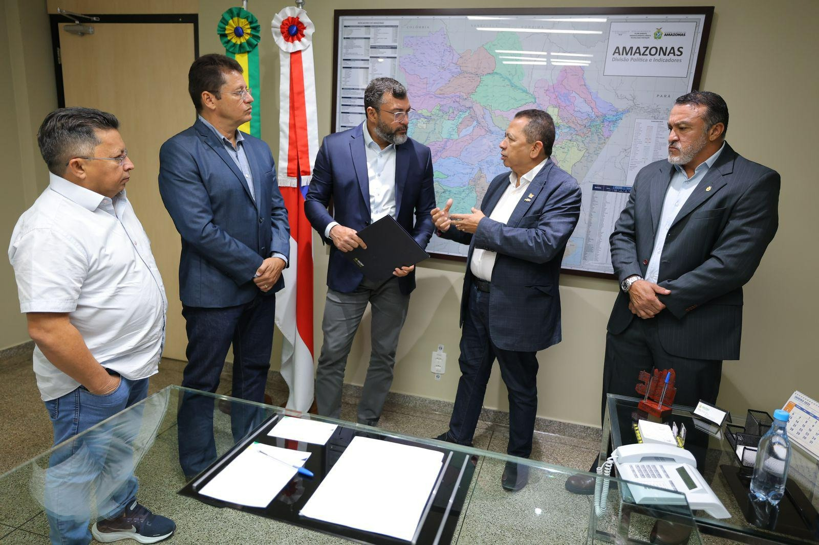 Governador Wilson Lima sanciona lei que institui novo modelo de regionalização do saneamento básico para o interior - Deixa eu te falar