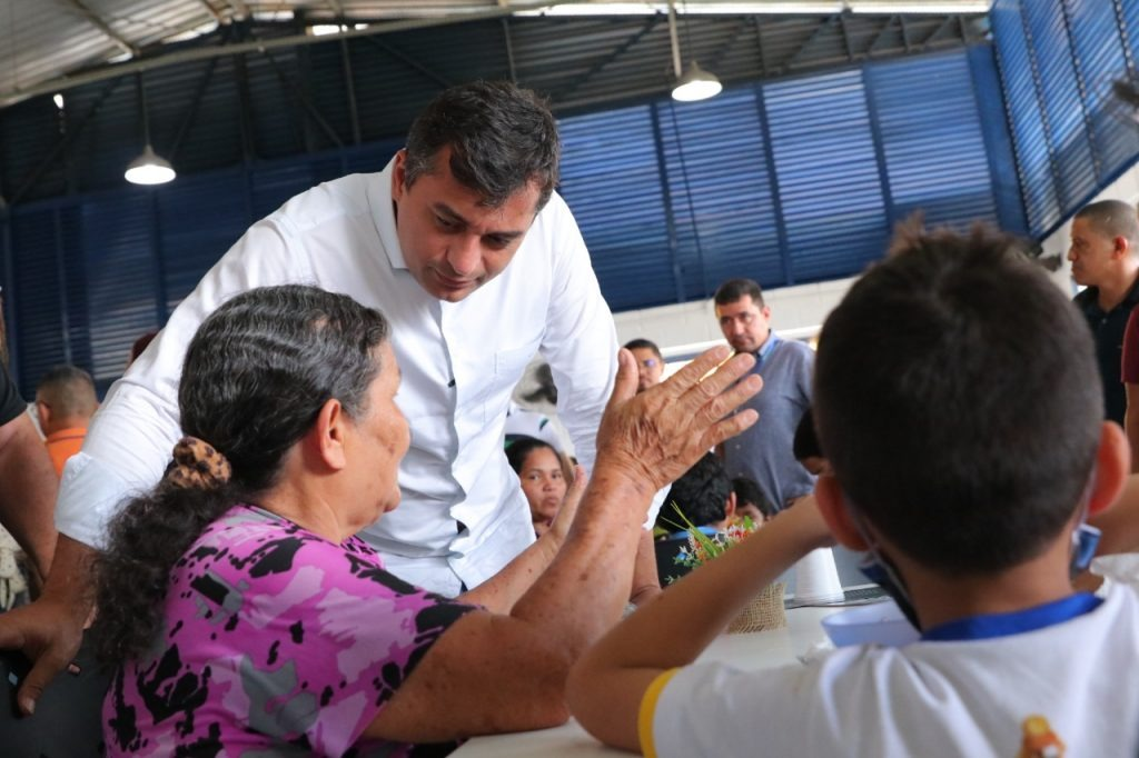 Governo entrega cozinha popular Prato Cheio no Rio Piorini revitalizada - Deixa eu te falar