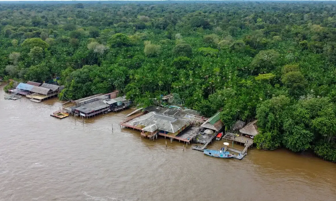 COP30: população da Amazônia espera por água potável e saneamento - Meio Ambiente