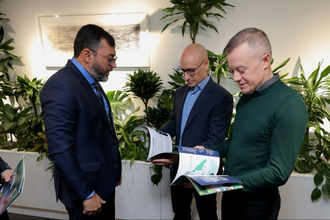Governo do Amazonas busca parceria para projetos educacionais com universidade e empresas em Londres - Espia Essa